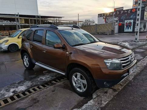 Renault Duster 2.0л
