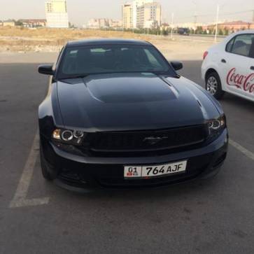 Ford Mustang 3.7л