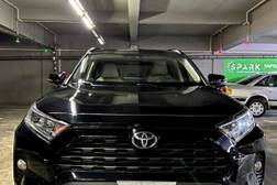Toyota RAV4 2.5л