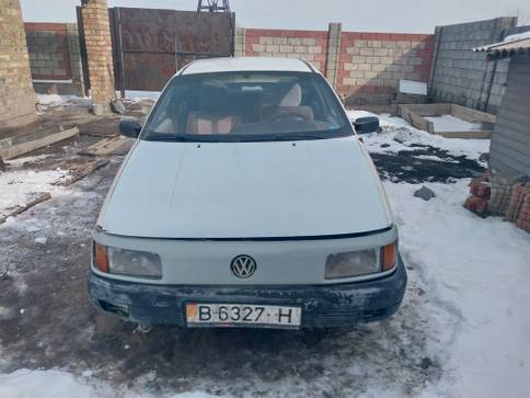 Volkswagen Passat: 1989 г., 1.6 л, Механика, Бензин, Седан