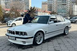 BMW 5 series: 1988 г., 3.2 л, Механика, Бензин, Седан