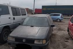 Volkswagen Passat Variant: 1991 г., 1.9 л, Механика, Бензин, Универсал