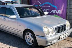 Mercedes-Benz E 320: 1998 г., 3.2 л, Автомат, Газ, Седан