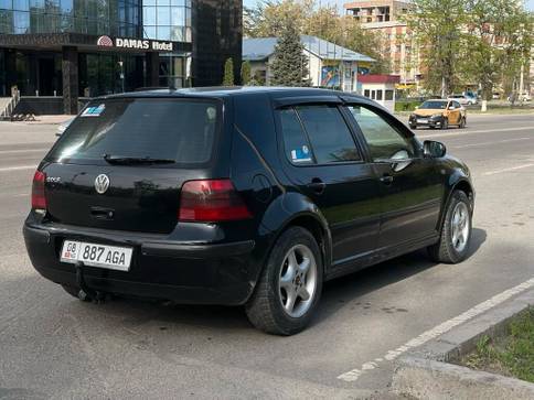Volkswagen Golf: 1998 г., 1.4 л, Механика, Бензин, Внедорожник