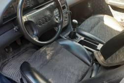 Audi A6: 1994 г., 2 л, Механика, Бензин, Седан