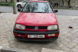 Volkswagen Golf: 1.8 л, Механика, Бензин