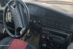 Audi 100: 1988 г., 1.8 л, Механика, Бензин, Седан