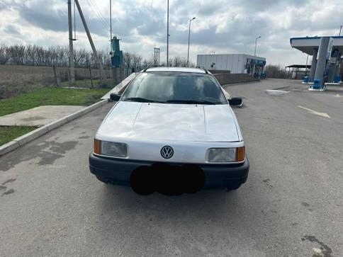 Volkswagen Passat: 1990 г., 2 л, Механика, Бензин, Универсал