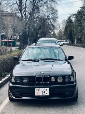 BMW 5 series GT: 1988 г., 3.2 л, Механика, Бензин, Седан