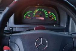 Mercedes-Benz V-Class: 2001 г., 2.3 л, Механика, Бензин, Минивэн