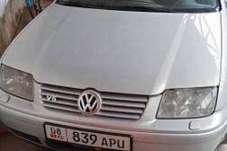 Volkswagen Bora: 1998 г., 2.3 л, Механика, Бензин, Седан