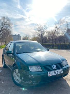 Volkswagen Jetta: 1999 г., 2 л, Механика, Бензин, Седан