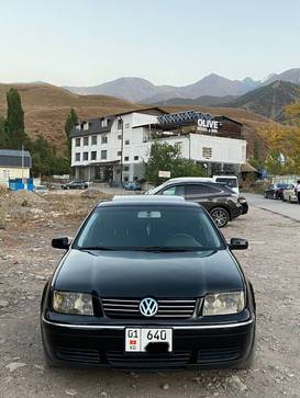 Volkswagen Jetta: 2004 г., 2 л, Механика, Бензин, Седан