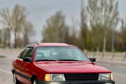 Audi 100: 1988 г., 1.8 л, Механика, Газ, Седан