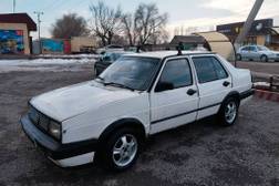 Volkswagen Jetta: 1991 г., 1.8 л, Механика, Бензин, Седан