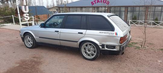 BMW 318: 1990 г., 2 л, Механика, Бензин, Универсал