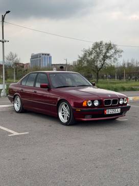 BMW 5 series: 1992 г., 3.2 л, Автомат, Бензин, Седан