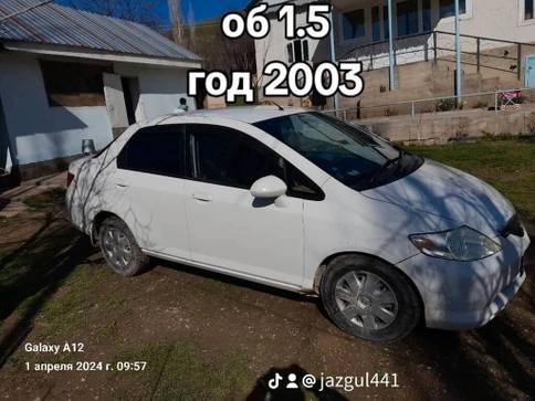 Honda Fit Aria: 2003 г., 1.5 л, Автомат, Бензин, Седан