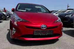 Toyota Prius: 2016 г., 1.8 л, Вариатор, Гибрид, Хэтчбэк