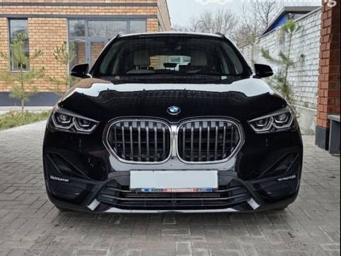 BMW X1 1.5л