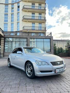 Toyota Mark X 2.5л