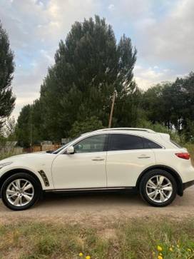 Infiniti FX-Series 3.7л