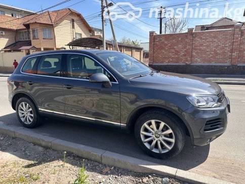 Volkswagen Touareg 3.0л