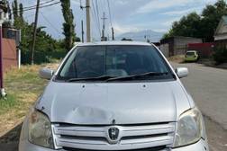 Toyota Ist I 1.3, 2003