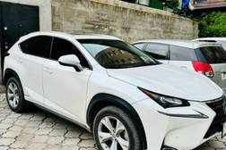 Lexus NX I 300h 2.5, 2016