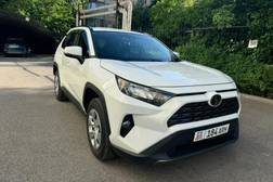 Toyota RAV4 2.5л