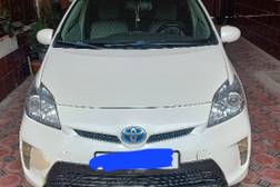 Toyota Prius III Рестайлинг (XW30) Plug-in Hybrid 1.8, 2014