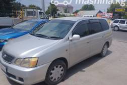 Toyota Gaia 2.0, 2003