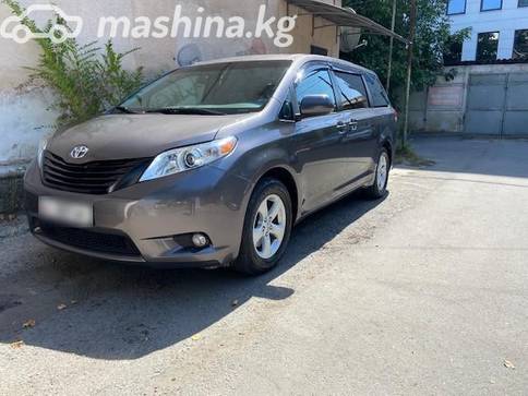 Toyota Sienna III 2.7, 2010