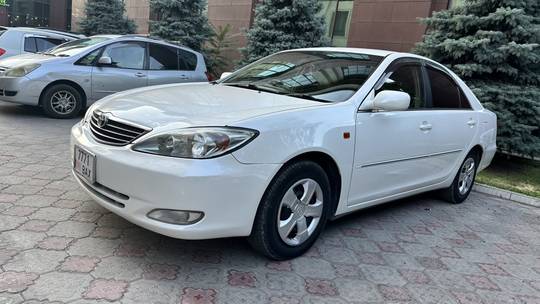 Toyota Camry 2.4л