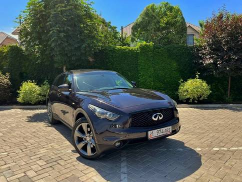 Infiniti FX-Series 5.0л