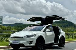 Tesla Model X I 75D Electro AT (245 кВт) 4WD, 2017