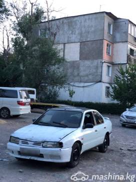 Nissan Primera I (P10) 1.6, 1992