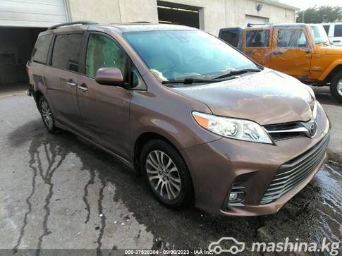 Toyota Sienna III Рестайлинг 2 3.5, 2018