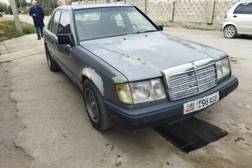 Mercedes-Benz W124 260 2.6, 1988