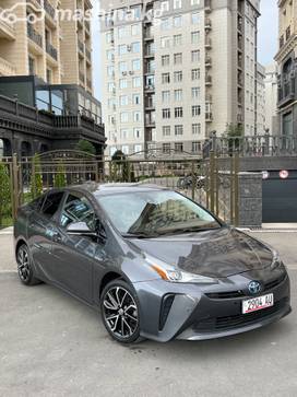 Toyota Prius IV Рестайлинг (XW50) 1.8, 2019