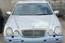 Mercedes-Benz E-Класс II (W210, S210) Рестайлинг 220 2.2, 1999