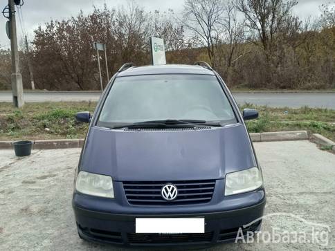 Volkswagen Sharan 2000 года за 450 000 сом